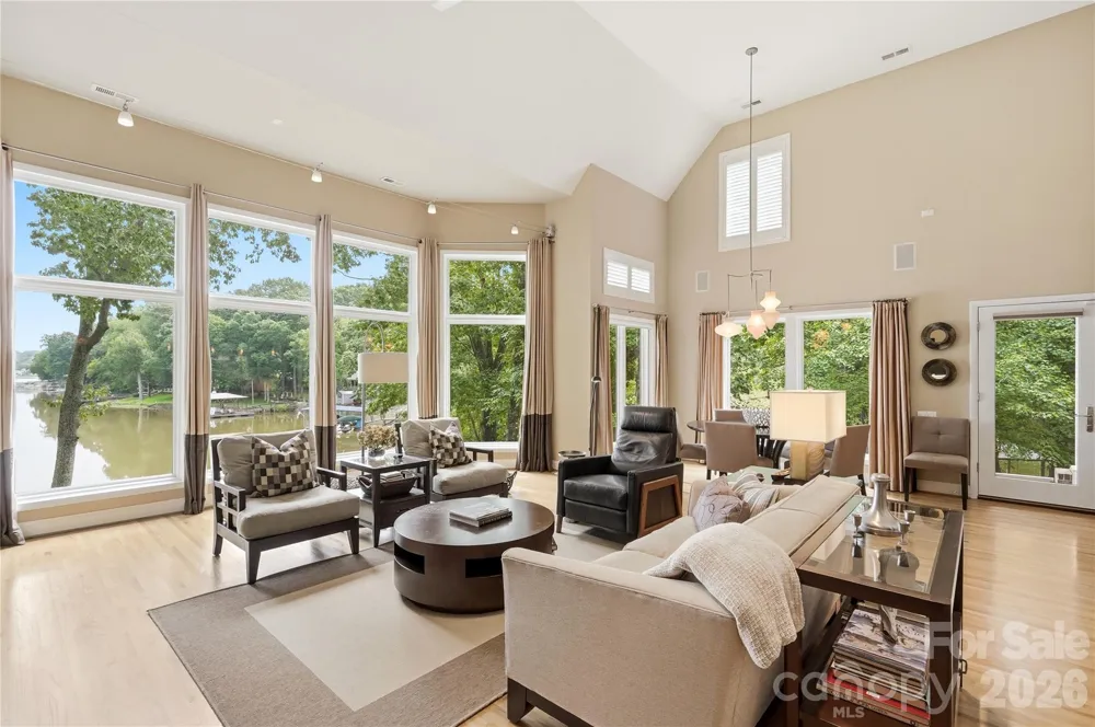 1075 Lakefront Woods Drive Belmont, NC 28012