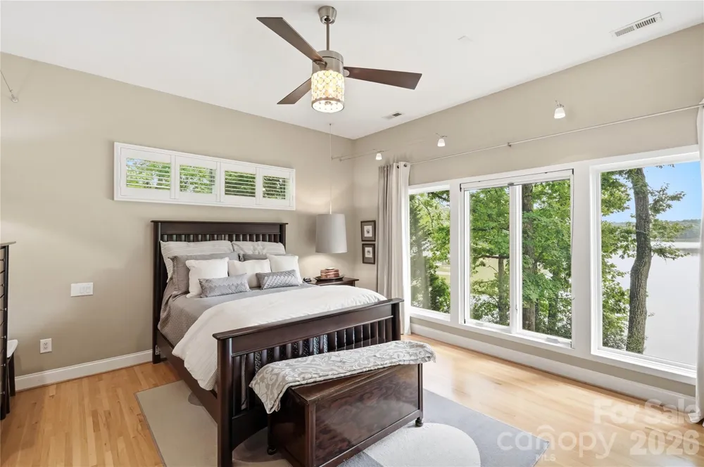 1075 Lakefront Woods Drive Belmont, NC 28012