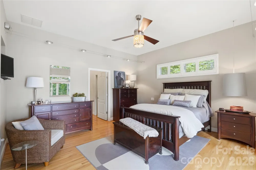 1075 Lakefront Woods Drive Belmont, NC 28012