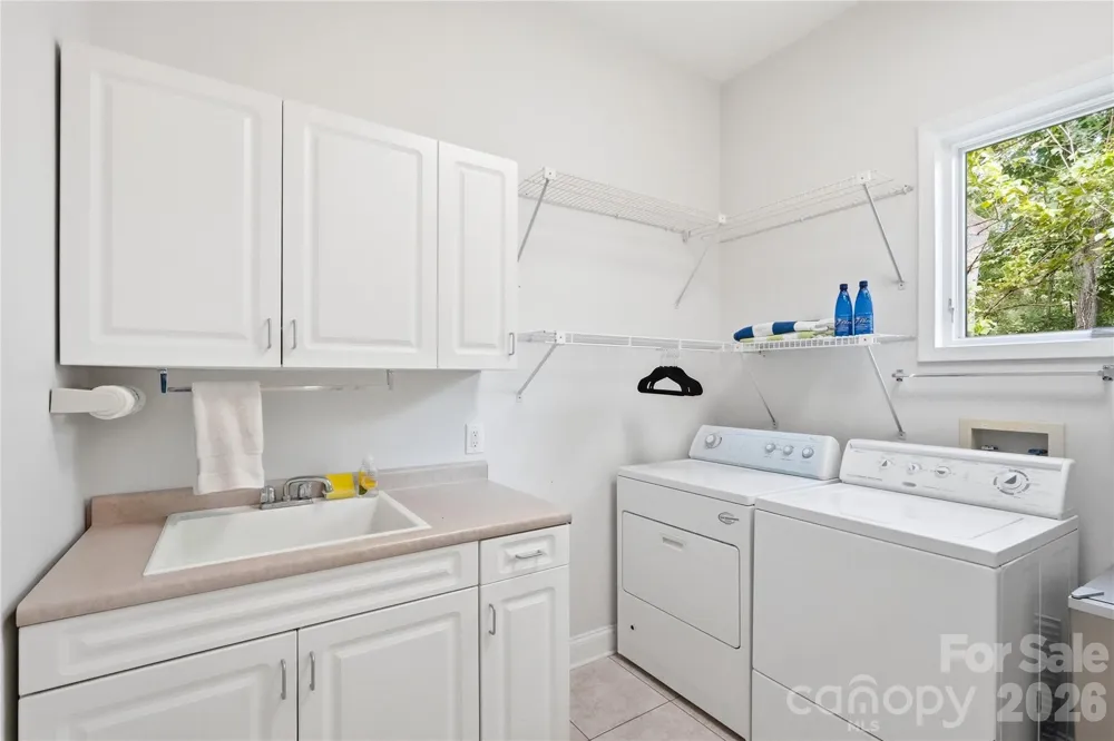 1075 Lakefront Woods Drive Belmont, NC 28012