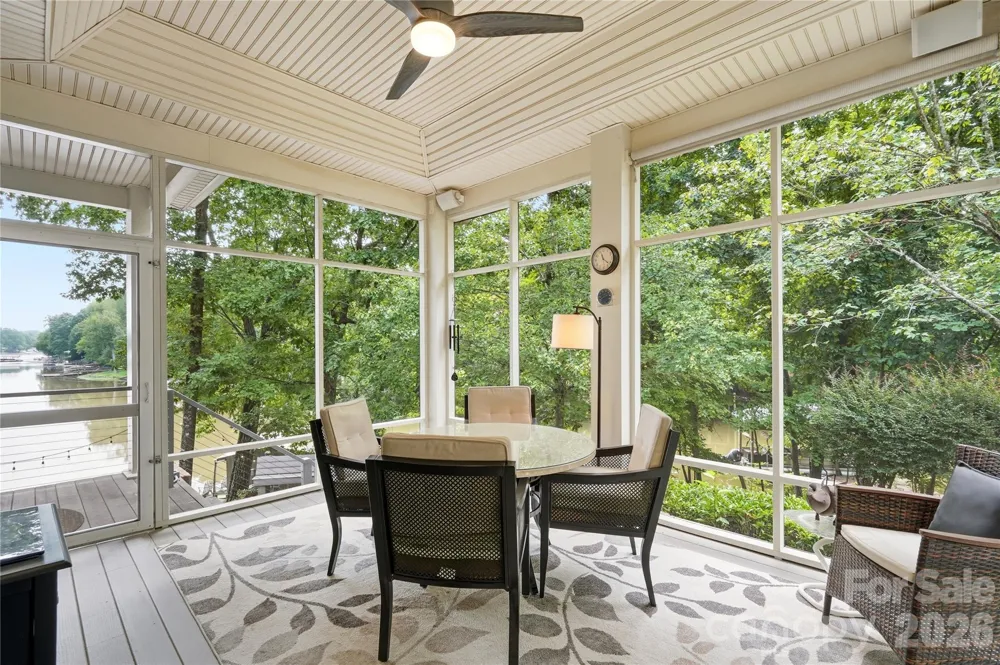 1075 Lakefront Woods Drive Belmont, NC 28012