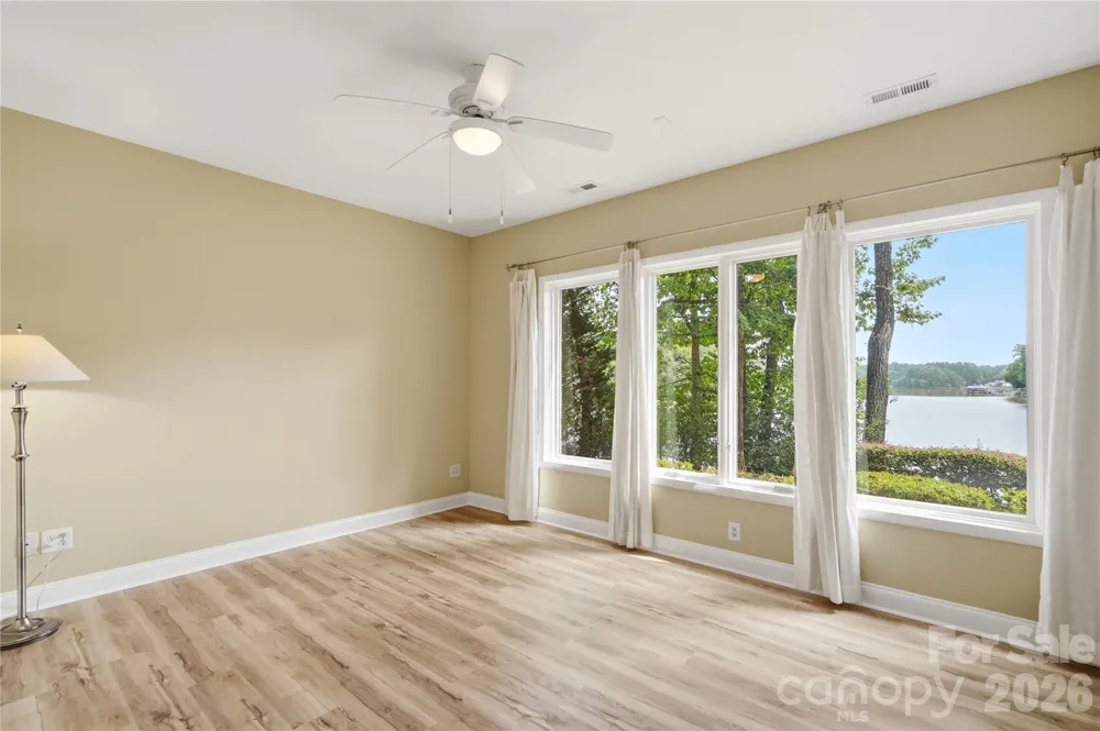 1075 Lakefront Woods Drive Belmont, NC 28012