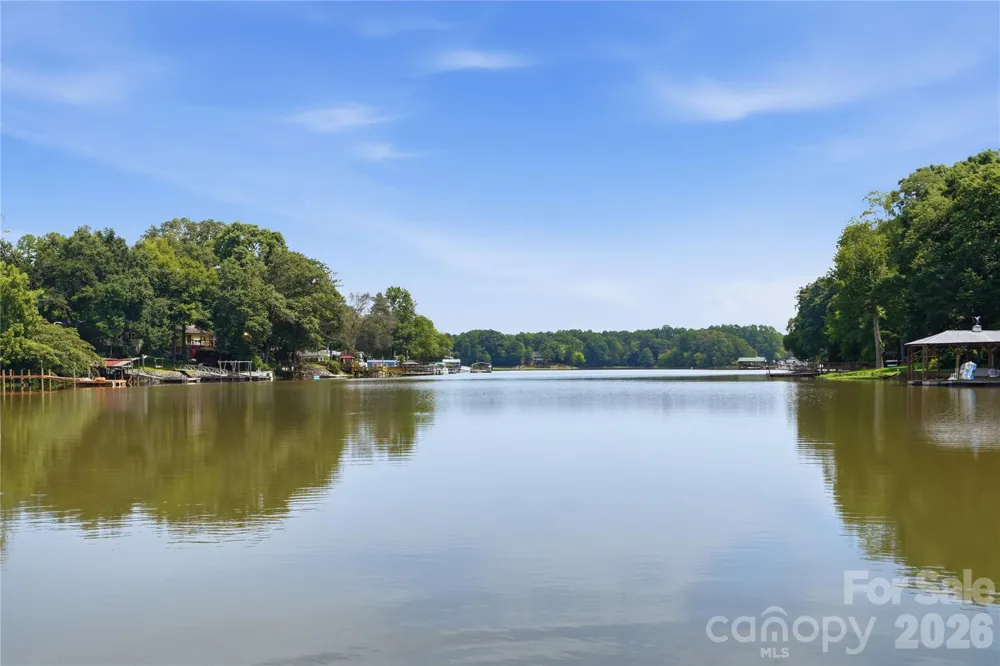 1075 Lakefront Woods Drive Belmont, NC 28012