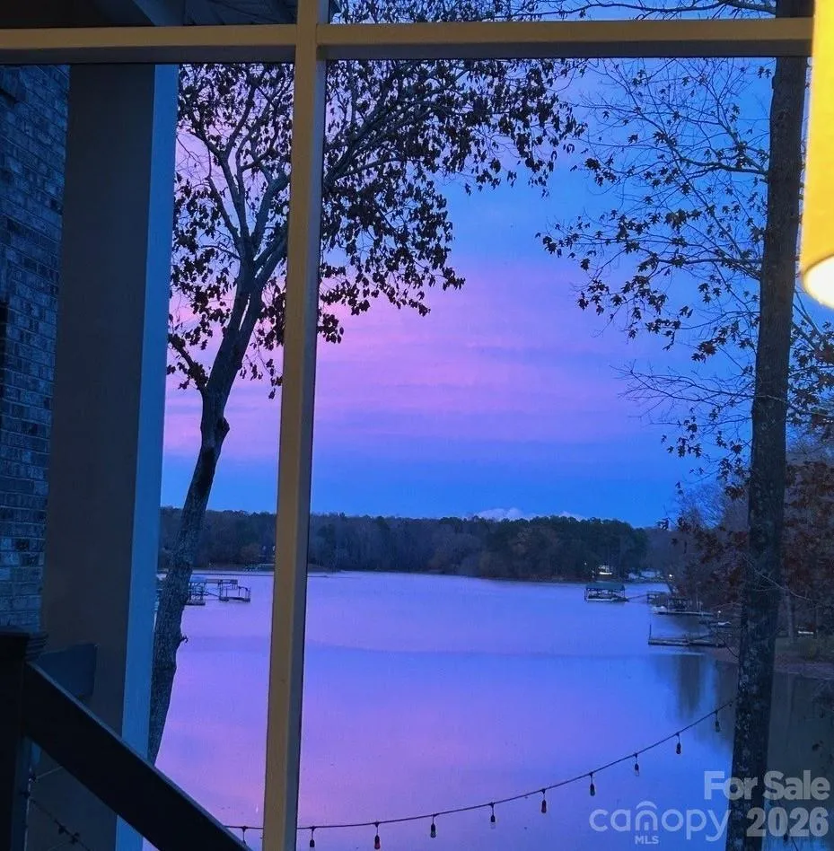 1075 Lakefront Woods Drive Belmont, NC 28012