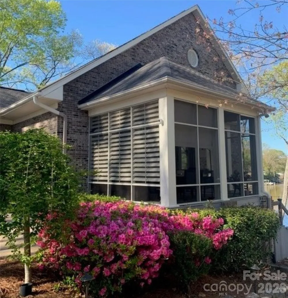 1075 Lakefront Woods Drive Belmont, NC 28012