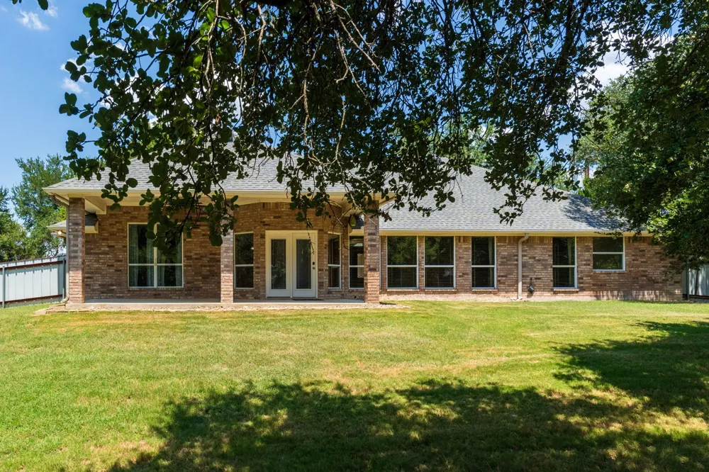 901 County Road 3150 Kempner, TX 76539