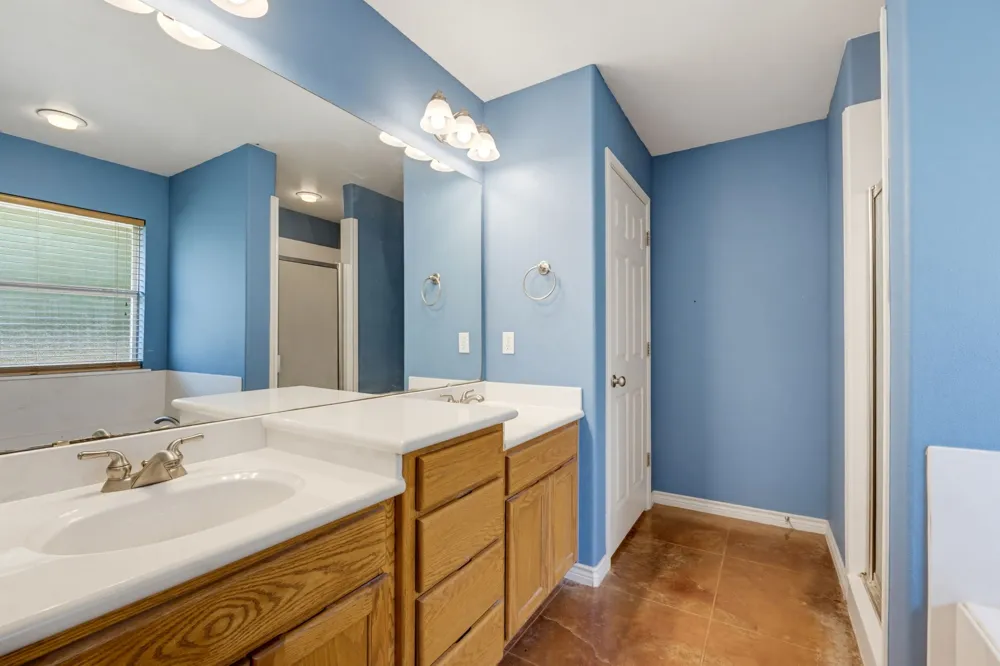 901 County Road 3150 Kempner, TX 76539