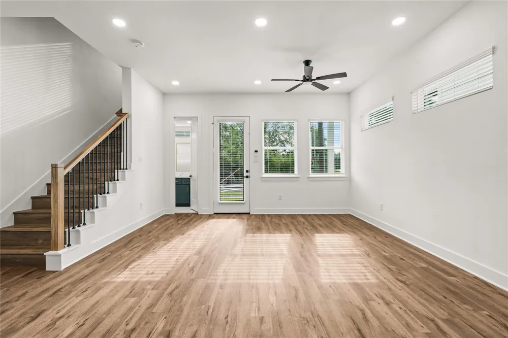1912 Schweikhardt Street Houston, TX 77020