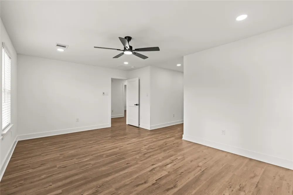 1912 Schweikhardt Street Houston, TX 77020