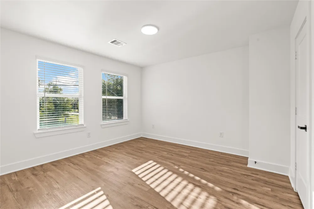 1912 Schweikhardt Street Houston, TX 77020