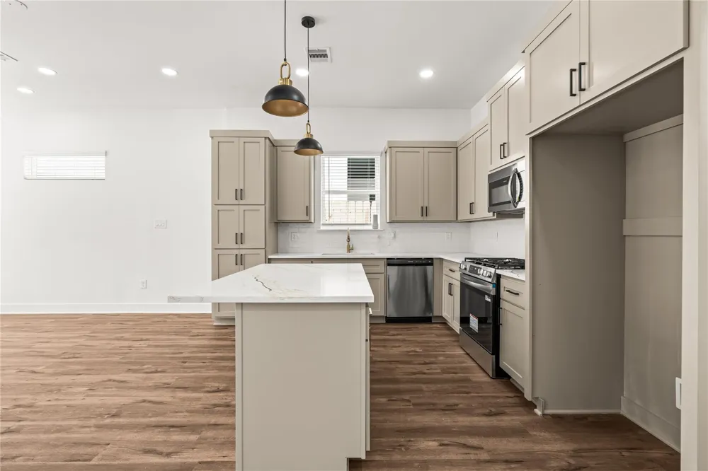 1912 Schweikhardt Street Houston, TX 77020
