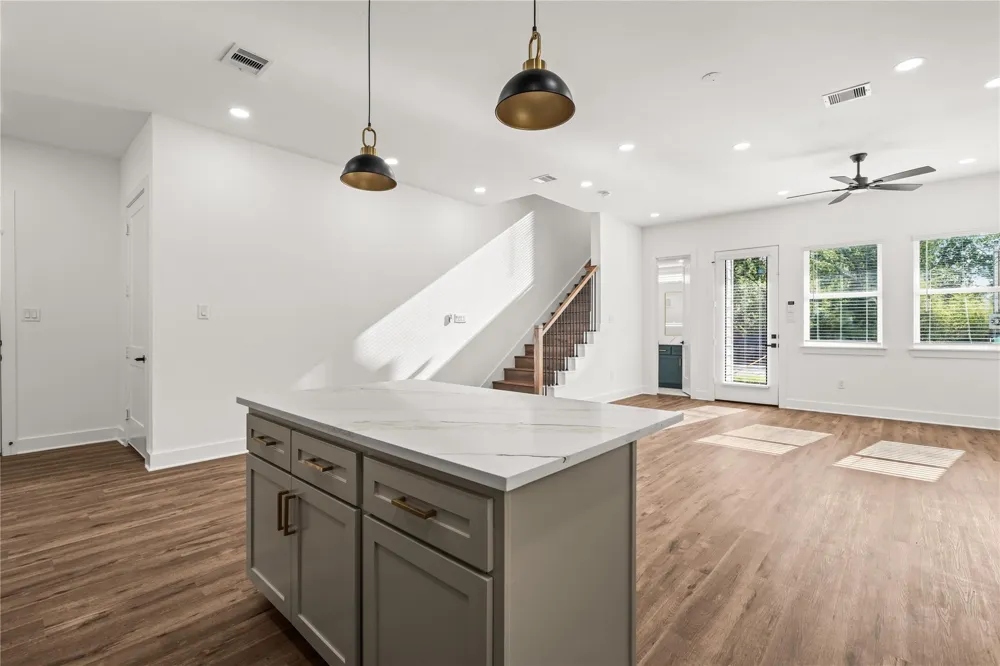 1912 Schweikhardt Street Houston, TX 77020
