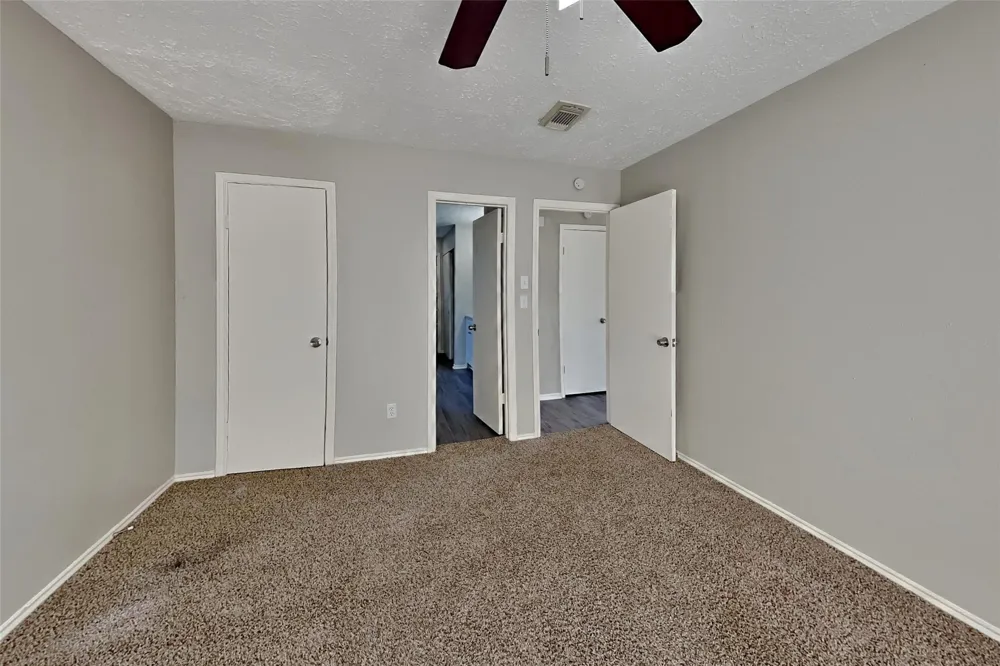 11831 Oakner Drive Tomball, TX 77377