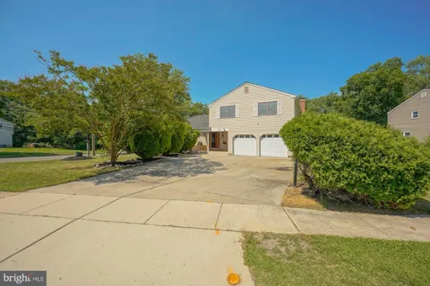 701 CRESTBROOK AVENUE