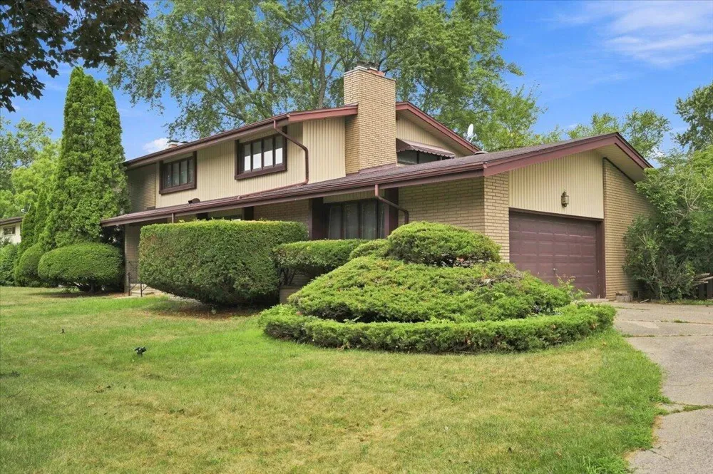 27218 Lehigh Street Inkster, MI 48141