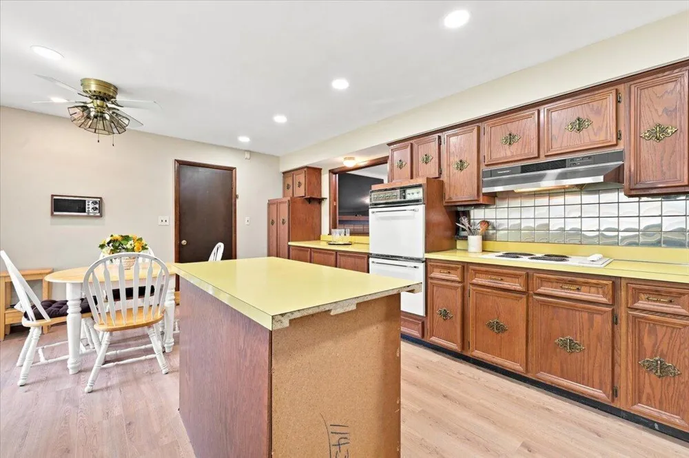 27218 Lehigh Street Inkster, MI 48141