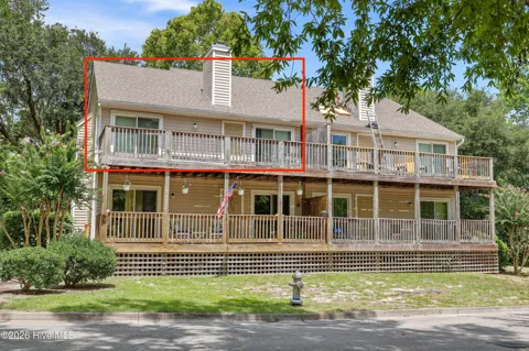 5221 Largo Court #201d