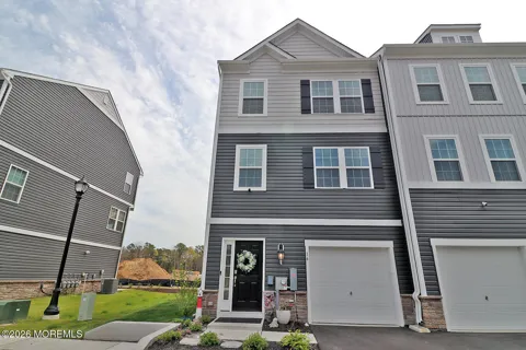 16 Baybreeze Drive