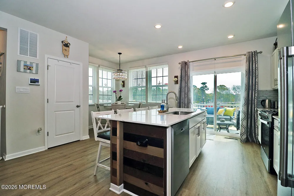 16 Baybreeze Drive Waretown, NJ 08758