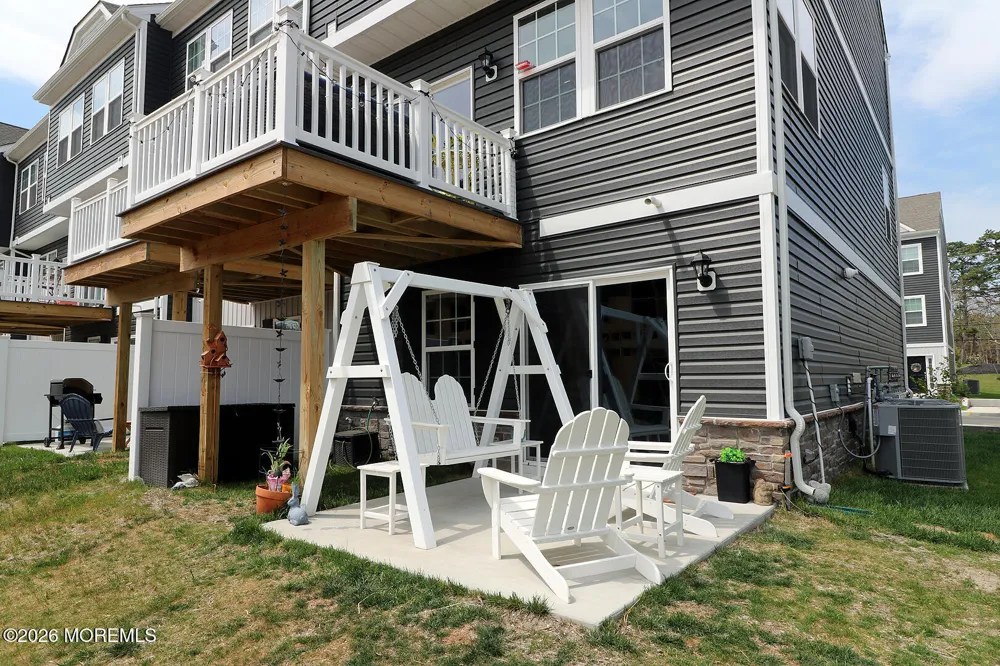 16 Baybreeze Drive Waretown, NJ 08758