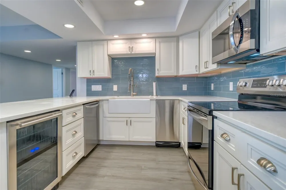 220 BELLEVIEW BOULEVARD #812 Belleair, FL 33756