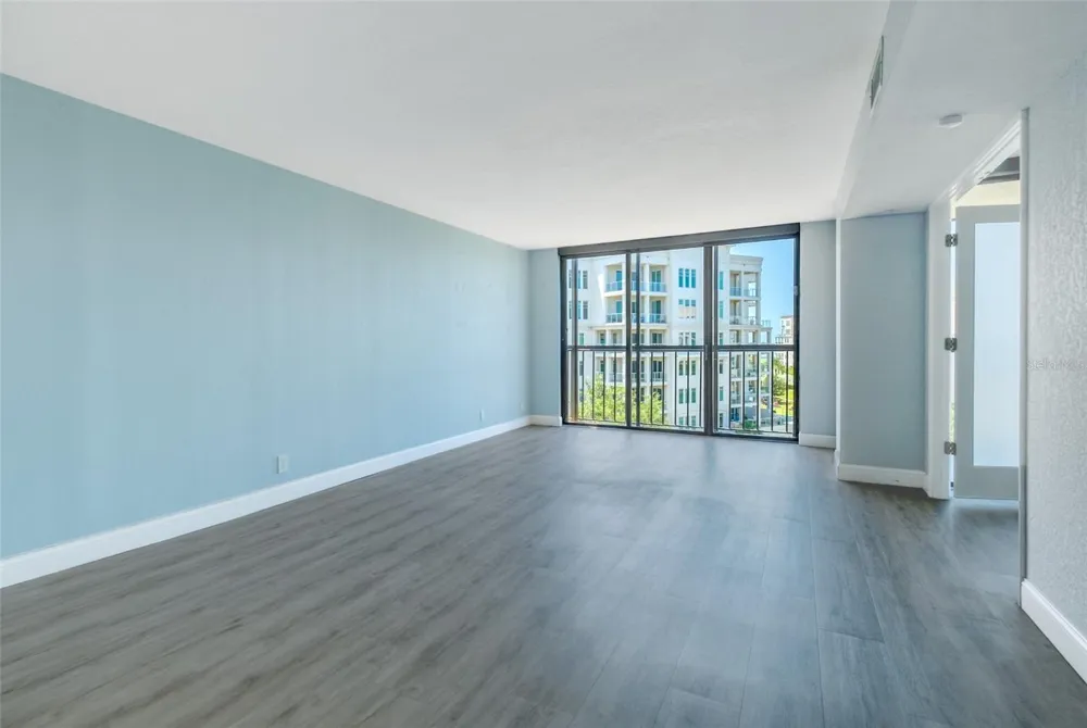 220 BELLEVIEW BOULEVARD #812 Belleair, FL 33756