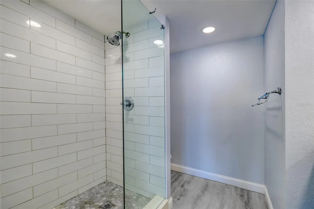 220 BELLEVIEW BOULEVARD #812 Belleair, FL 33756