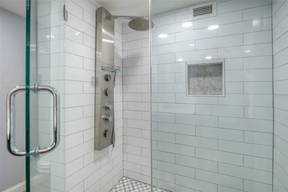 220 BELLEVIEW BOULEVARD #812 Belleair, FL 33756