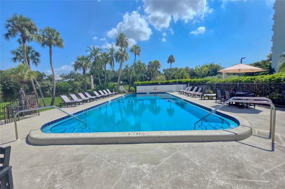 220 BELLEVIEW BOULEVARD #812 Belleair, FL 33756