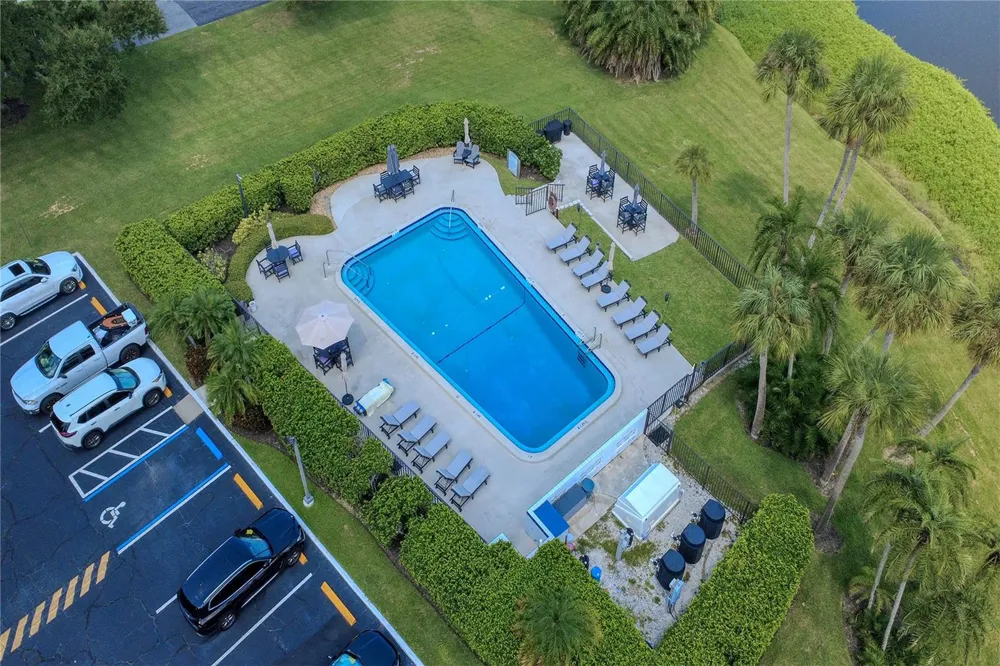 220 BELLEVIEW BOULEVARD #812 Belleair, FL 33756
