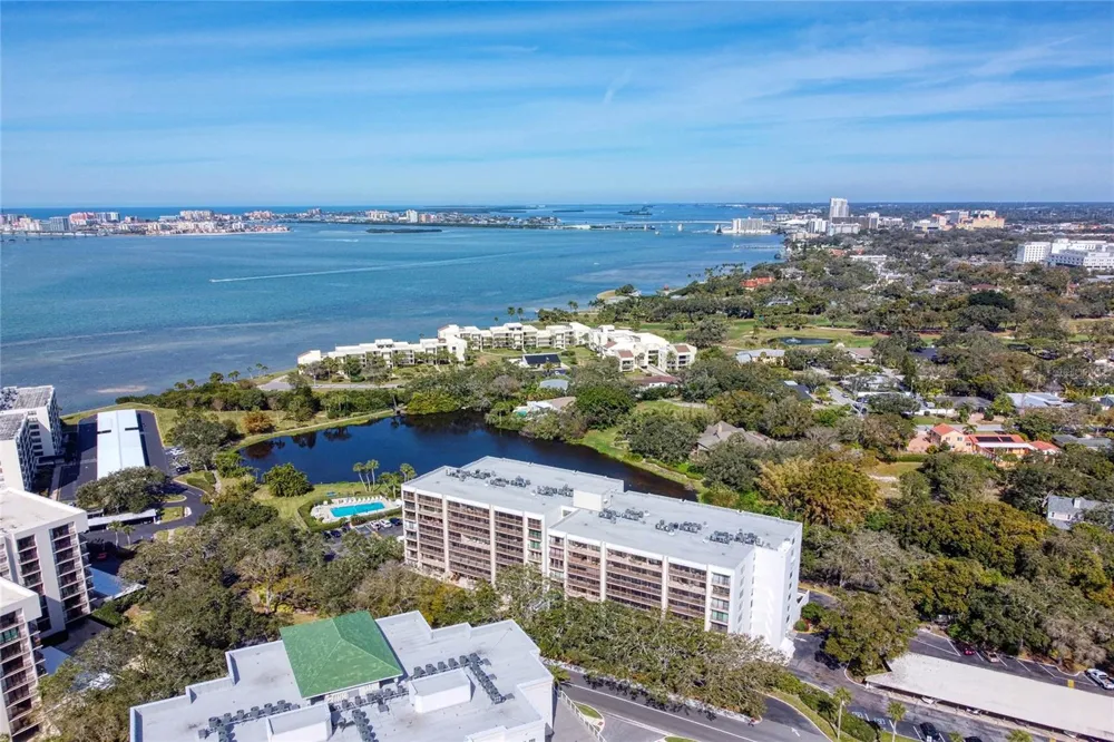 220 BELLEVIEW BOULEVARD #812 Belleair, FL 33756