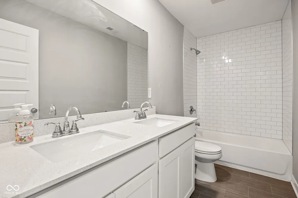 17260 Hamby Avenue Noblesville, IN 46062