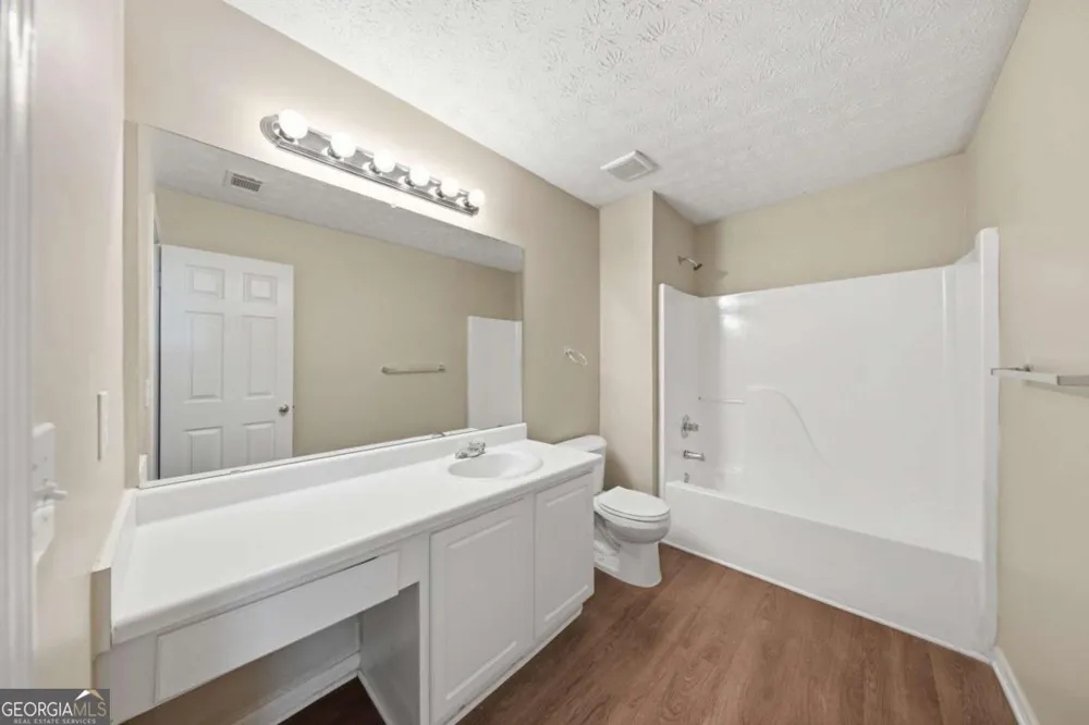 4516 Swan TRCE Union City, GA 30349