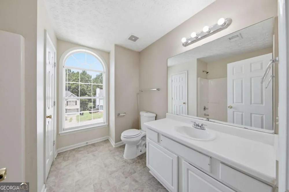 4516 Swan TRCE Union City, GA 30349