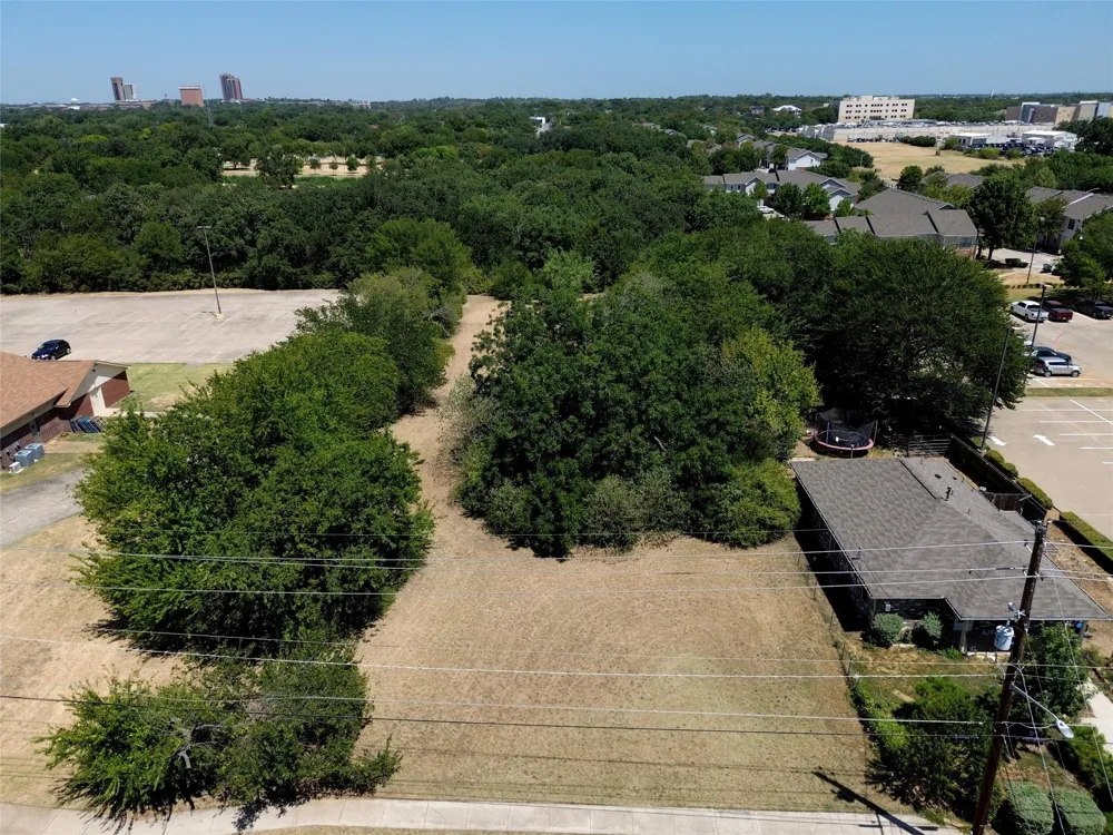 1117 Wilson Street Denton, TX 76205