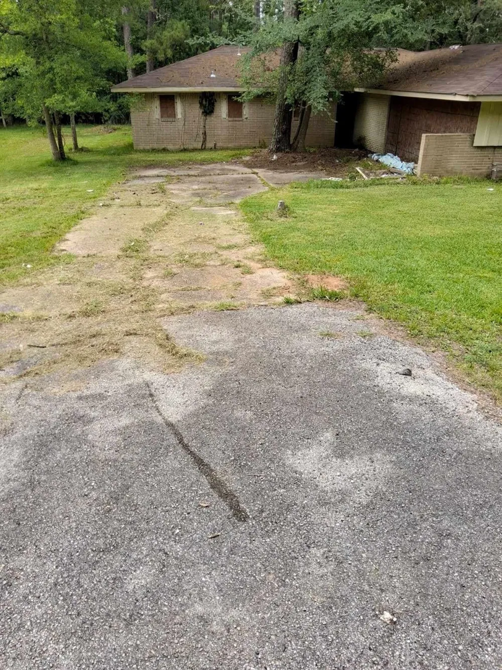 911 Shore Shadow Drive Houston, TX 77336