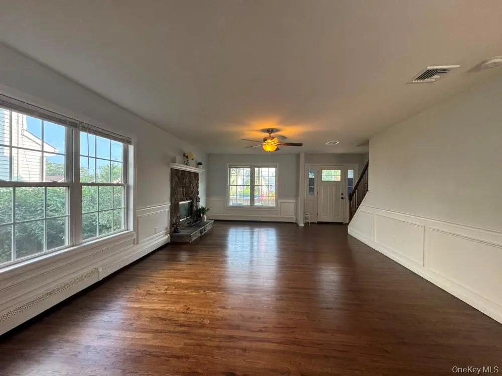 39 Seymour Drive Shirley, NY 11967