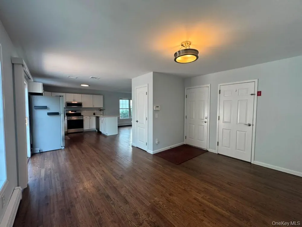 39 Seymour Drive Shirley, NY 11967