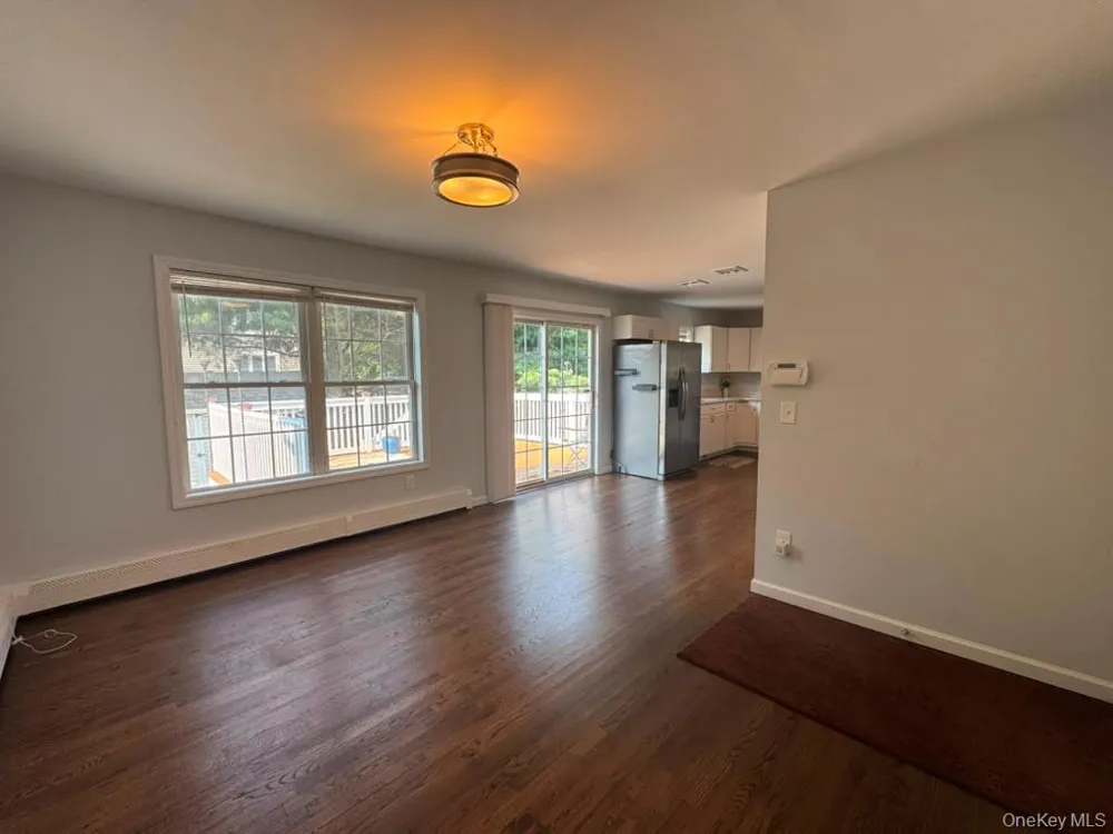 39 Seymour Drive Shirley, NY 11967