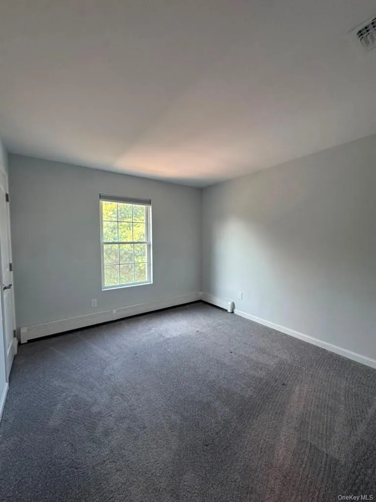 39 Seymour Drive Shirley, NY 11967