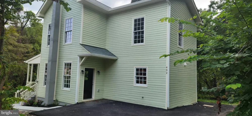 402 MCKENZIE DRIVE Occoquan, VA 22125