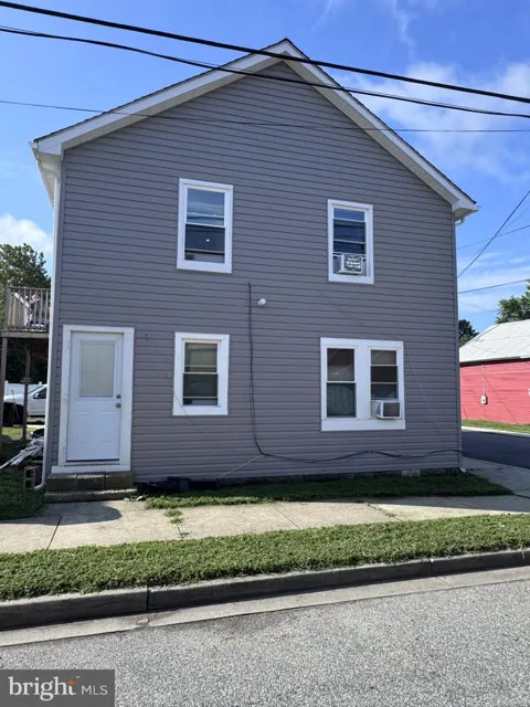 112 ACADEMY AVENUE #4