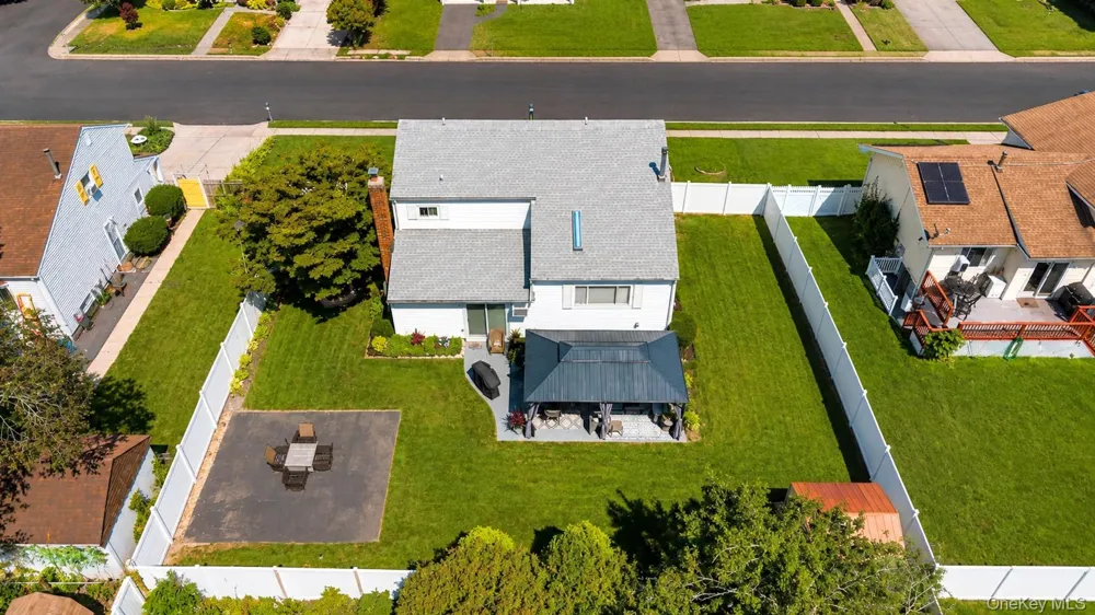 164 Bark Avenue Central Islip, NY 11722