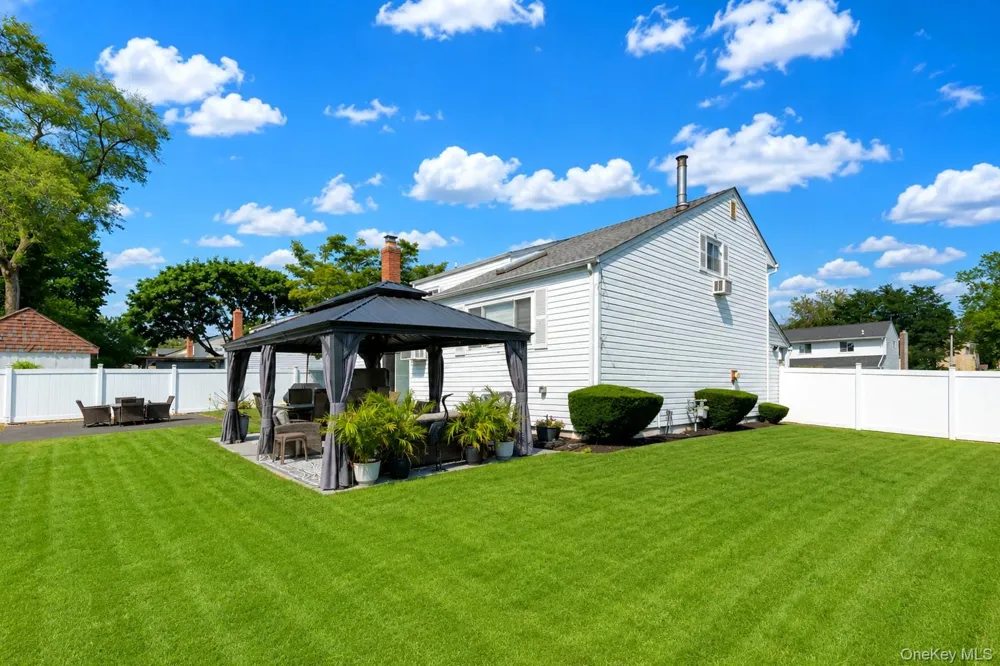 164 Bark Avenue Central Islip, NY 11722