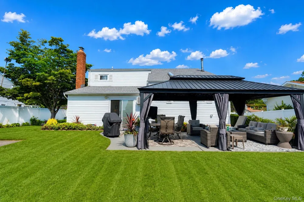 164 Bark Avenue Central Islip, NY 11722