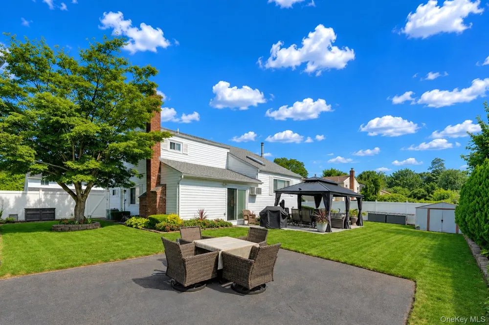 164 Bark Avenue Central Islip, NY 11722