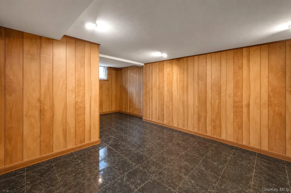 164 Bark Avenue Central Islip, NY 11722
