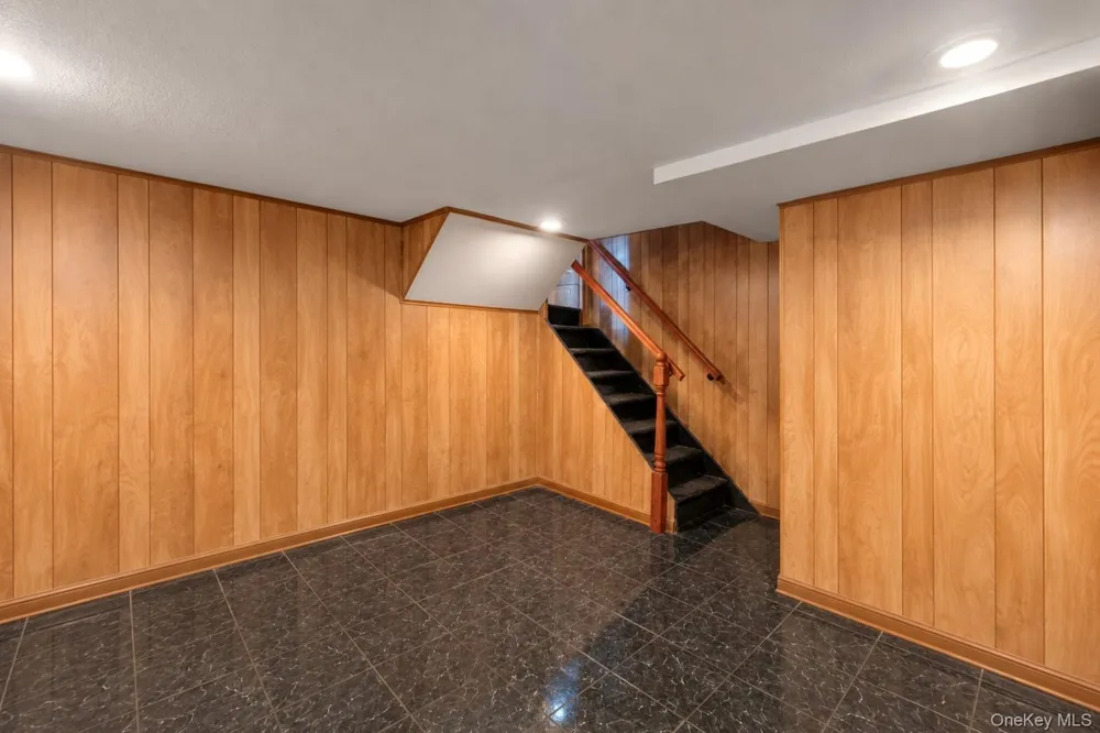 164 Bark Avenue Central Islip, NY 11722