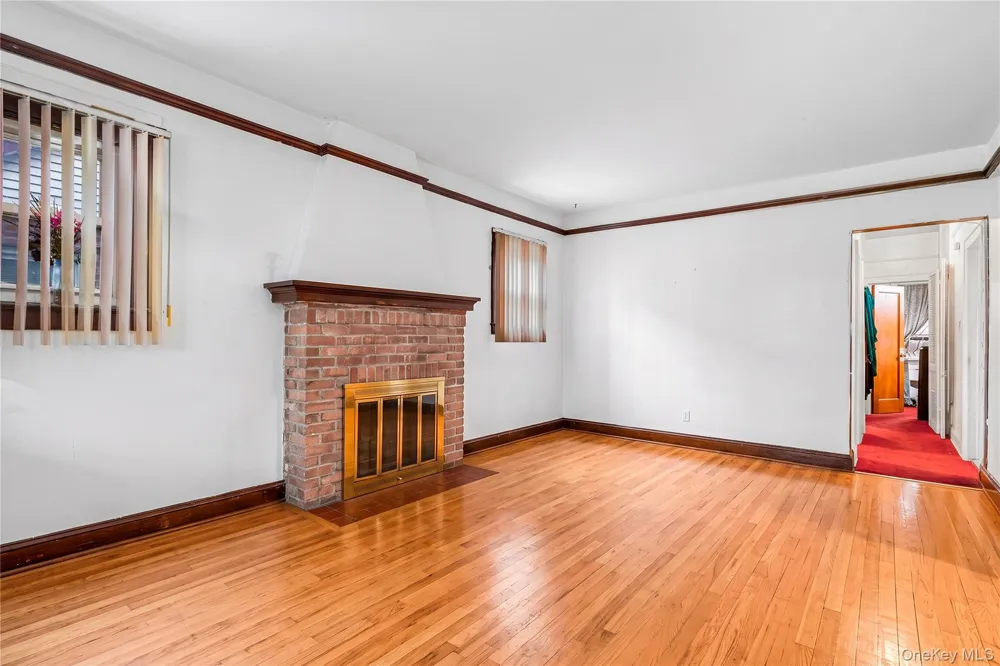 205-13 114th Drive Saint Albans, NY 11412