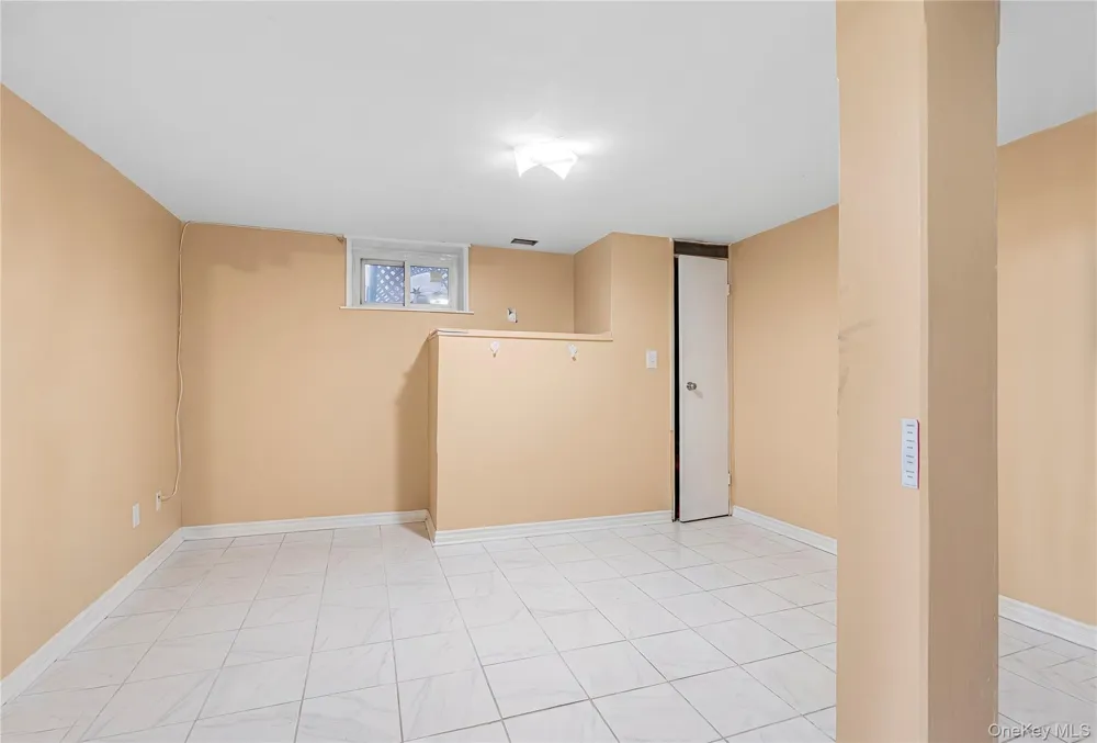 205-13 114th Drive Saint Albans, NY 11412